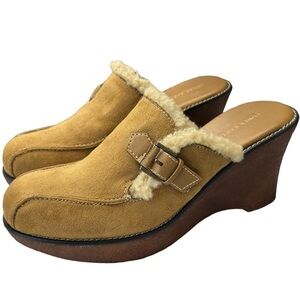 Lower East Side VTG  Mules Size 9.5 Clogs Tan Suede & Sherpa Gummies Wedge Heel